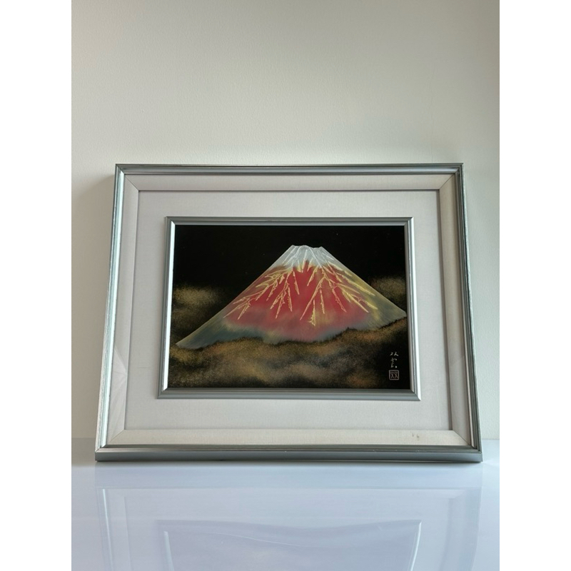 รูปภาพ Red Fuji งาน Wajima Nuri เทคนิค Chinkin ด้วยผงเงิน-ผงทองคำ