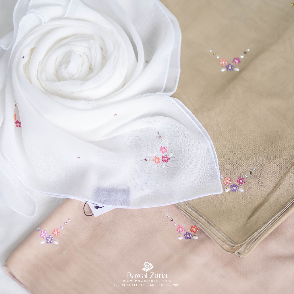 ZARIA Crystal Bawal ผ้าคลุมบาวาประดับคริสตัล