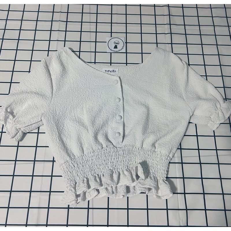 [ส่งต่อ] เสื้อครอปทรง jennie blackpink (like new)