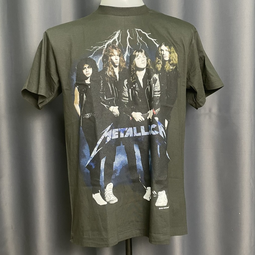 เสื้อวงMetallica สีดำผ้าเฟด สไตล์วินเทจ สกรีนหน้าหลัง (M/L/XL)