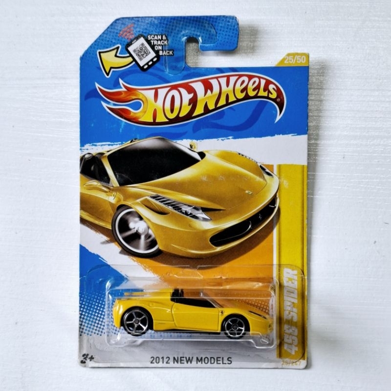 Hot wheels รุ่น Ferrari 458 Spider แพ็คUSA แพ็คไม่ค่อยสวย