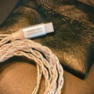 หูฟัง Fransun 900 VIDO earbud เสียงดี สวย ครบ จบ มีไมค์ สเปกจัดเต็มวัสดุยอดเยี่ยม สายFuru/ชุบเงิน