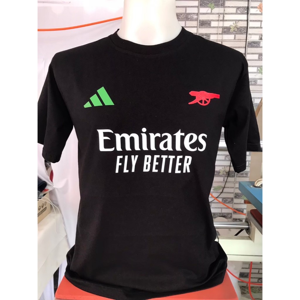 เสื้อยืด Emirates Fly Better สีดำ คอกลม ผ้า Cotton100% Comb