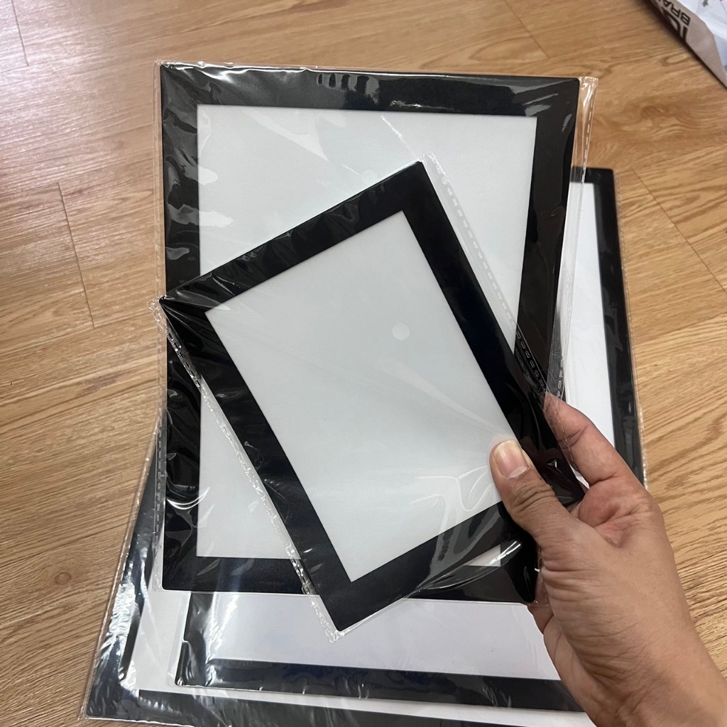 ป้าย ป้ายติดผนัง กรอบป้ายติดผนัง ขอบแม่เหล็ก ป้ายขนาด A6, A5, A4, A3 สินค้าในไทย - รูปที่ 2