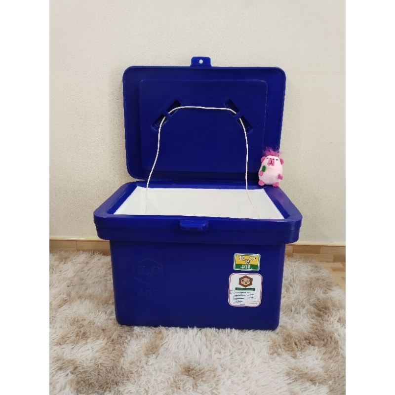 ถังน้ำแข็ง ถังแช่ขนาด 40 ลิตรสีน้ำเงิน มีมอก.56*42*สูง38ซม น้ำหนัก 7.2 กิโลกรัม