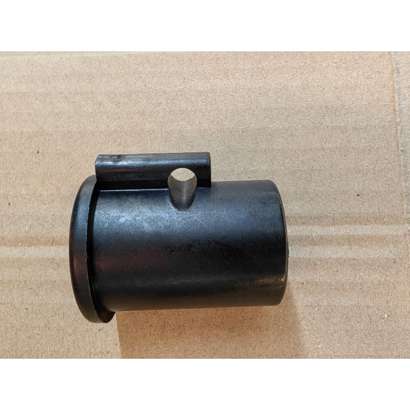 K88 (บูทกันฝุ่น NB411) ตัวล็อคชุดประกบครัช เครื่องตัดหญ้า411 อะไหล่411 ทุกยี่ห้อ ตรงรุ่น บูชกันฝุ่น เครื่องตัดห