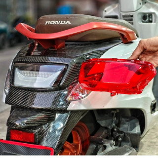 กรอบไฟท้าย Giorno+ 125 ครอบไฟท้าย มีให้เลือกแบบ สีใส สีสโมค