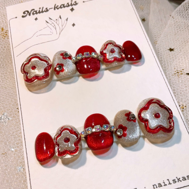 เล็บปลอมเจล ❤️ลายลูกแก้วแดง✨แถมกาวตะไบคู่มือ