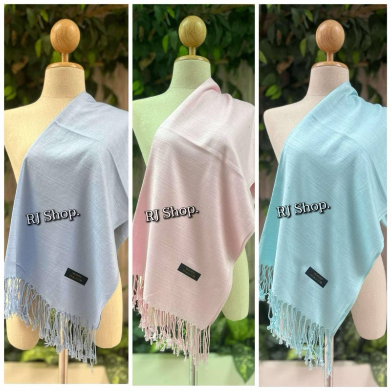 #สินค้าแฟชั่น ผ้าพันคอ ผ้าคลุมไหล่ ผ้าเปลือกไหม ผ้า silk สีพื้น สวยๆ (พร้อมส่ง)
