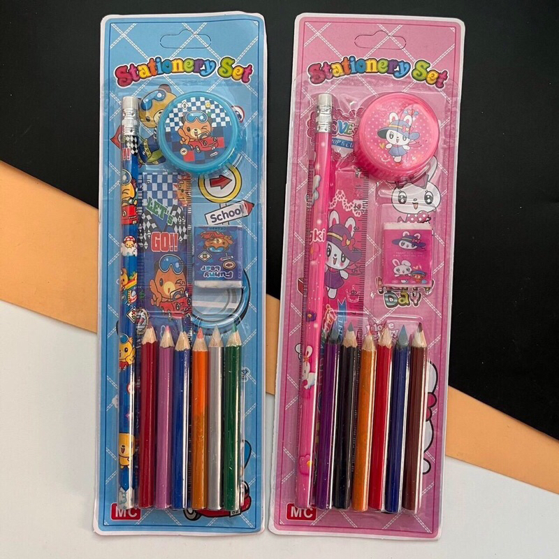 (ยกโหล 12 ชิ้น) No.025 ชุดเครื่องเขียน ชุดเครื่องเขียนแผง สีไม้ ดินสอ ยางลบ กบเหลา ไม้บรรทัด 1 แผงมี 5 ชิ้น