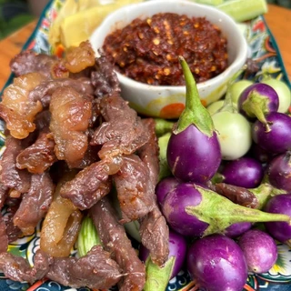 เนื้อแดดเดียว แพคครึ่งโล สูตรอีสาน ไม่หวานเค็มนัวร์ โคขุนคัดอย่างดี พรีเมี่ยมนุ่มไม่เหนียว