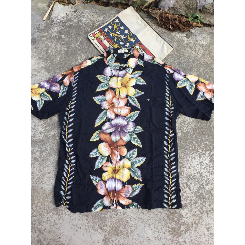 PIERRE CARDIN...วินเทจเสื้อฮาวายแขนสั้น ผ้าrayon สภาพใหม่