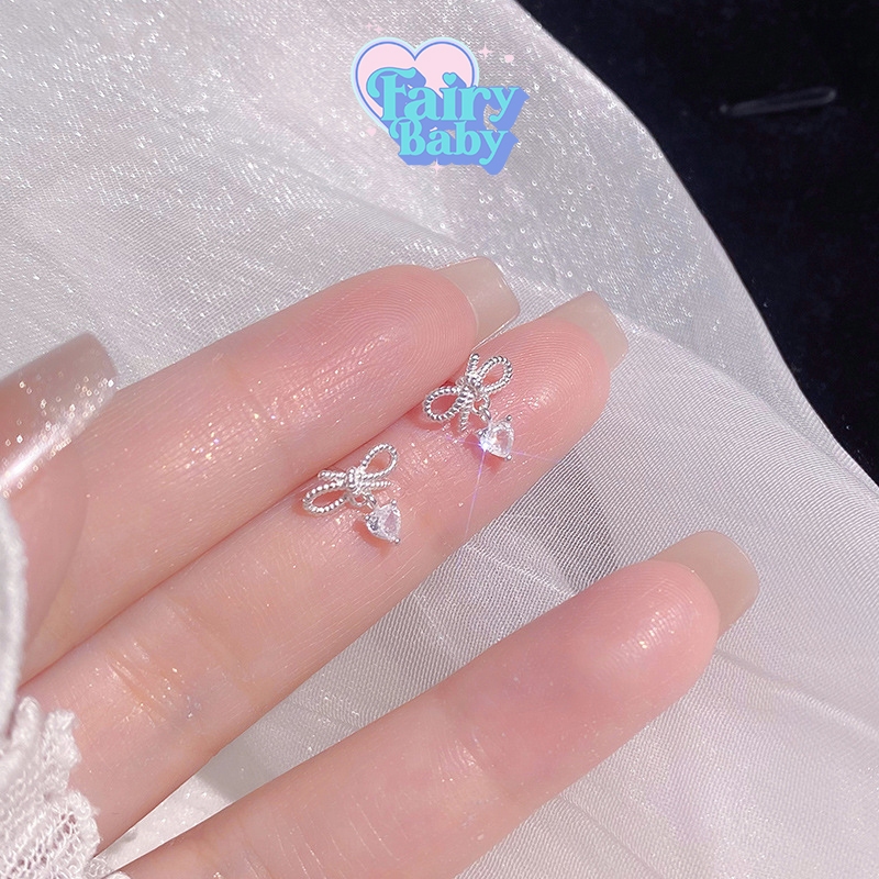 Fairybaby ต่างหู Fancy Bow ต่างหู รูปโบว์ผูก ตุ้มหูโบว์ สีขาว น่ารัก เรียบหรู ดูเเพง (E2-037)