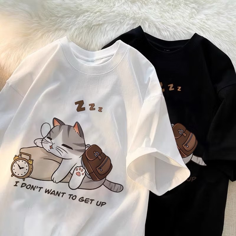 NEW CAT เสื้อยืดคอกลมแขนสั้น ลายแมวหลับ ผ้านิ่มใส่สบาย ES404