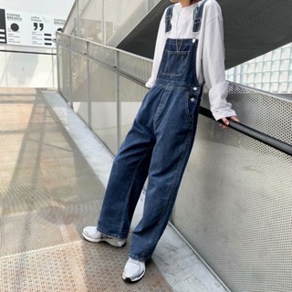 ชุดเอี๊ยม ผ้ายีนส์แต่งกระเป๋าด้านหน้า สายเอี๊ยมปรับความยาวได…