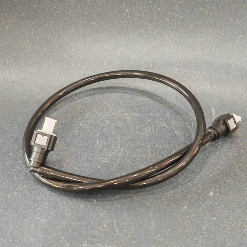 สายน้ำมันแต่งพร้อมหัวปลดไว ใส่ได้หลายรุ่น มี2ขนาด 65cm 80cm สายหนา ทนแรงดันสูงXJ612,XJ614