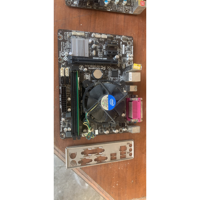 ชุดเมนบอร์ด 1150 มือสอง cpu i3 ram 4 gb