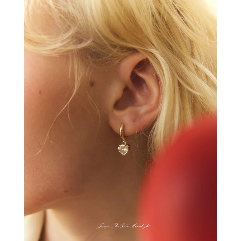 Julys - aimée huggie earrings
