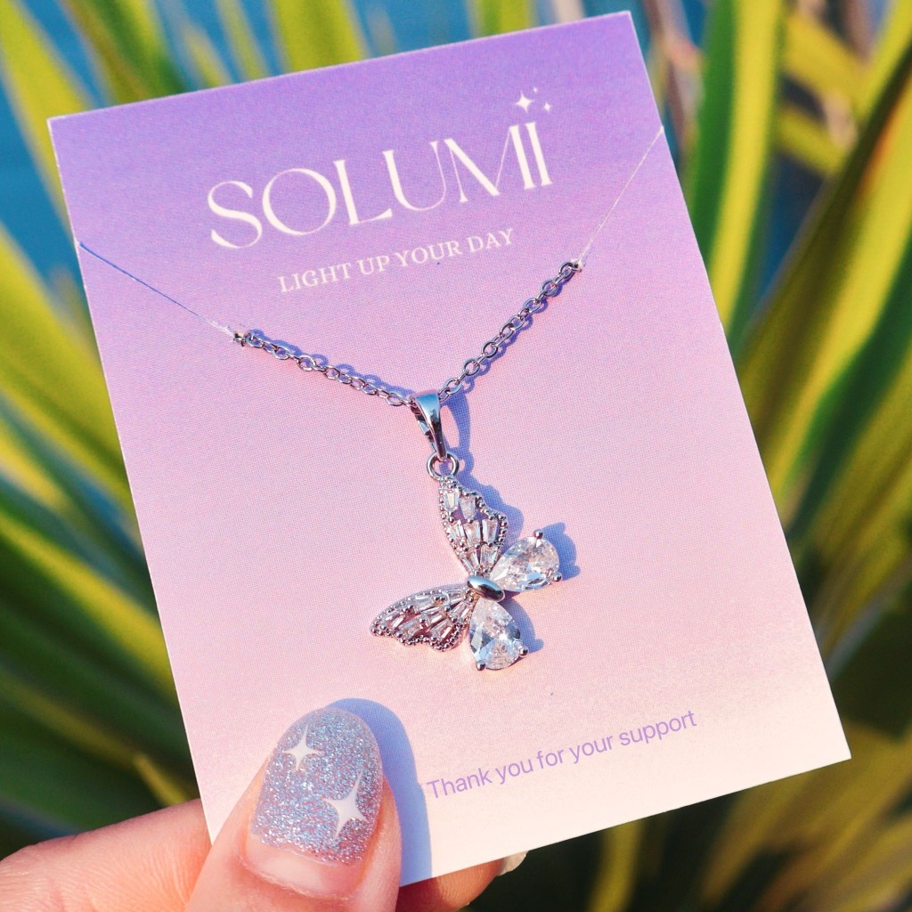 สร้อยคอรูปผีเสื้อประดับเพชร SOLUMI Butterfly necklace แพ้ง่ายใส่ได้ Nickel free