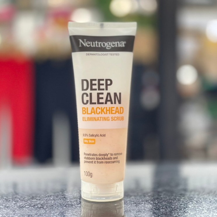 Neutrogena Deep Clean Blackhead Eliminating Daily Scrub นูโทรจีน่า ดีพ คลีน แบล็คเฮด อีลิมิเนทติ้ง เ