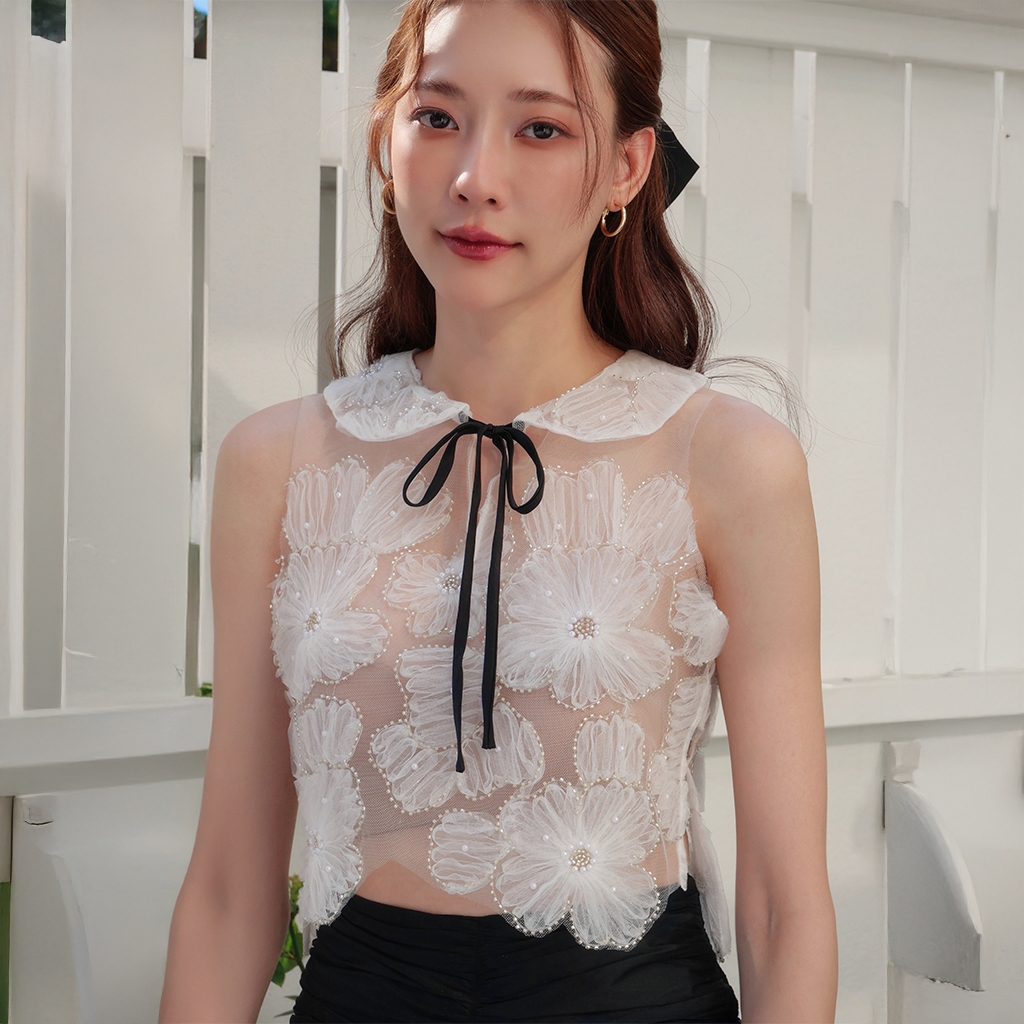 LUCA STUDIO_Lily crop top (Pre-order 30 April) - เสื้อครอปลูกไม้ผ้าซีทรู ปักประดับลูกปัดและผ้าลายดอกไม้ ปกคอบัวผูกโบว์