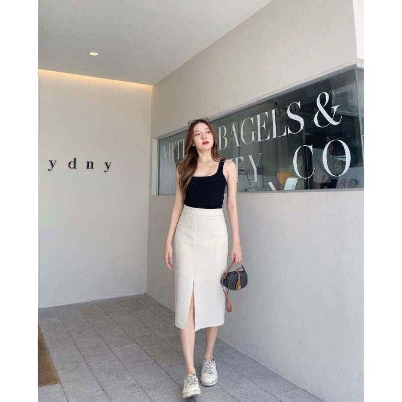 rileyapparels ส่งต่อ Luara skirt