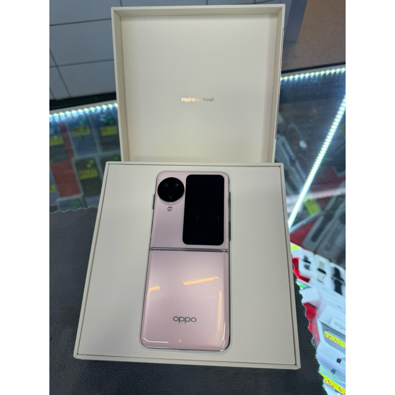 oppo Find N3Flip5gแรม12รอม256มือ2สภาพเครื่องสวยอุปกรณ์ครบยกกล่อง