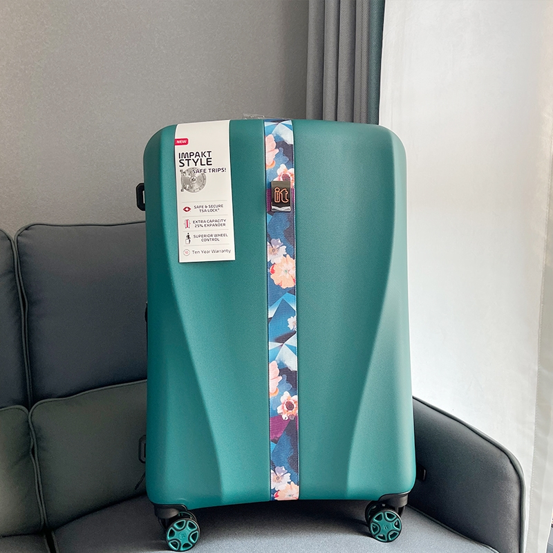 IT Luggage : กระเป๋าเดินทาง รุ่นอิลลัสเทรียส