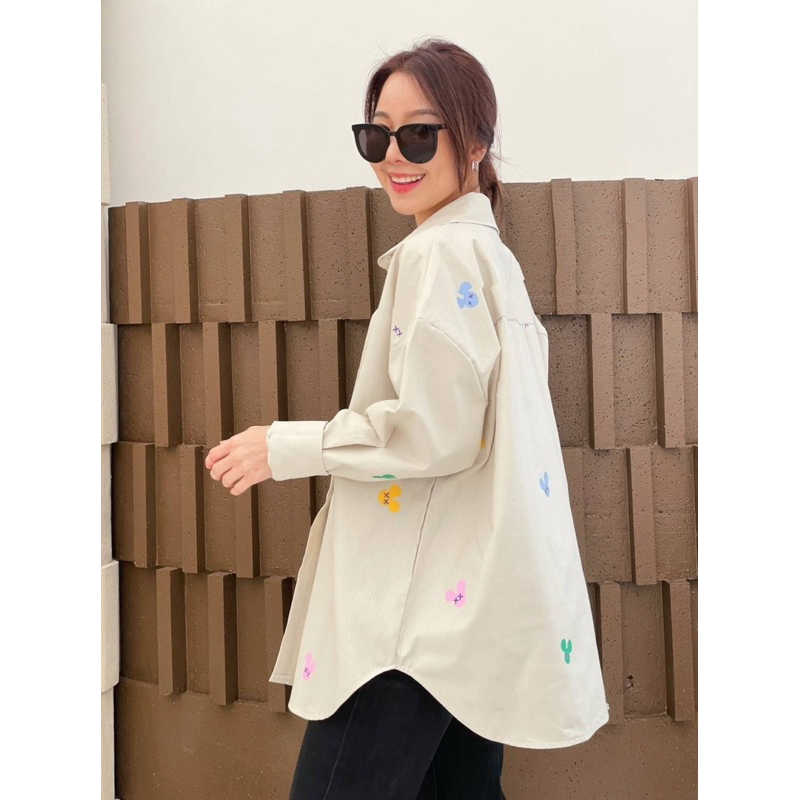 Mini Mickey heart flower oversize shirt.เสื้อเชิ้ตโอเวอร์ไซต์ สกรีนลายเก๋ สไตล์เกาหลี - รูปที่ 6