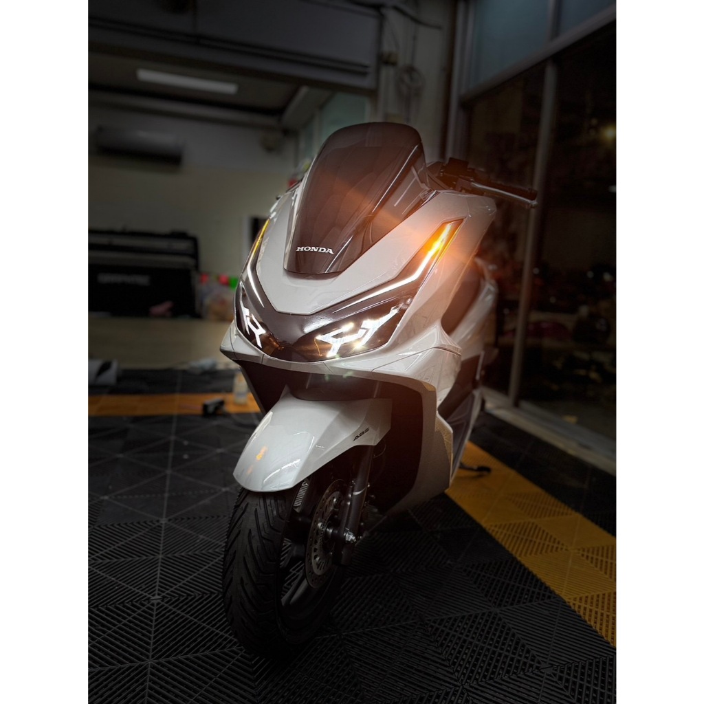 สติ๊กเกอร์แต่งไฟหน้า Honda PCX160 (2025) ใหม่ล่าสุด ราคา ถูกที่สุด ดีลบีเคเค แกลเลอรีภาพที่ 3