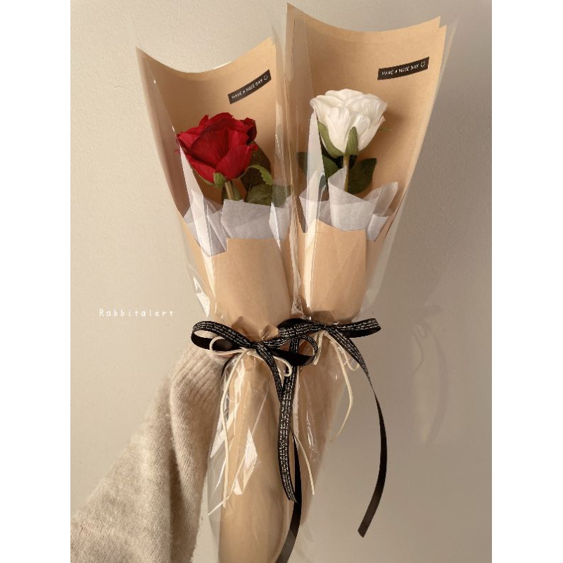 🌹𝓻𝓸𝓼𝓮 𝓫𝓸𝓾𝓺𝓾𝓮𝓽💐🌹ช่อกุหลาบ 1 ดอก ห่อด้วยกระดาษคราฟ🌿


