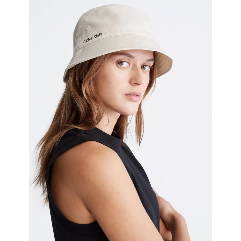 พร้อมส่ง🇺🇸Calvin Klein - Bucket Hat หมวกบักเก็ต