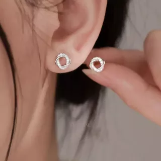 ESCOBAL ต่างหูเงินแท้ Zircon hoops ต่างหูเงิน ตุ้มหูเพชร ต่างหูมินิมอล ต่างหูแฟชั่น วาเลนไทน์