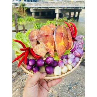 ปลาสวาย แดดเดียว โลละ 100 บาท
