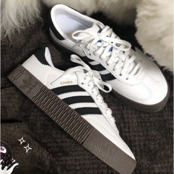 【ของแท้ 100%】adidas originals Sambarose นิยมทั้งชาย และหญิง รองเท้าผ้าใบ Black and white