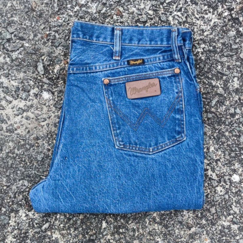 W6/36 กางเกงยีนส์มือสอง Wrangler รุ่น 946DEN🍁ผลิต USA 🍁เอววัดจริง 36.5" ยาวทั้งตัว 39.5" ขา 8.5"