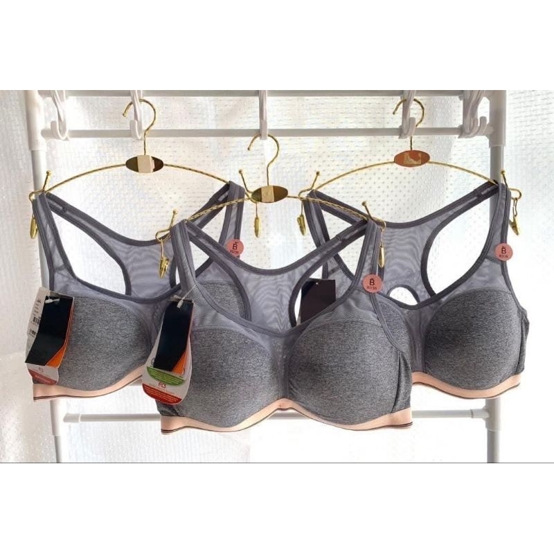 Sabina Sport SBB2301 เสื้อชั้นใน Invisible Wire ไม่มีโครง ไม่ดันทรง ทรงสวมหัวฟองน้ำหน้าเต้าเป็นฟองน้ำบางบังทรง