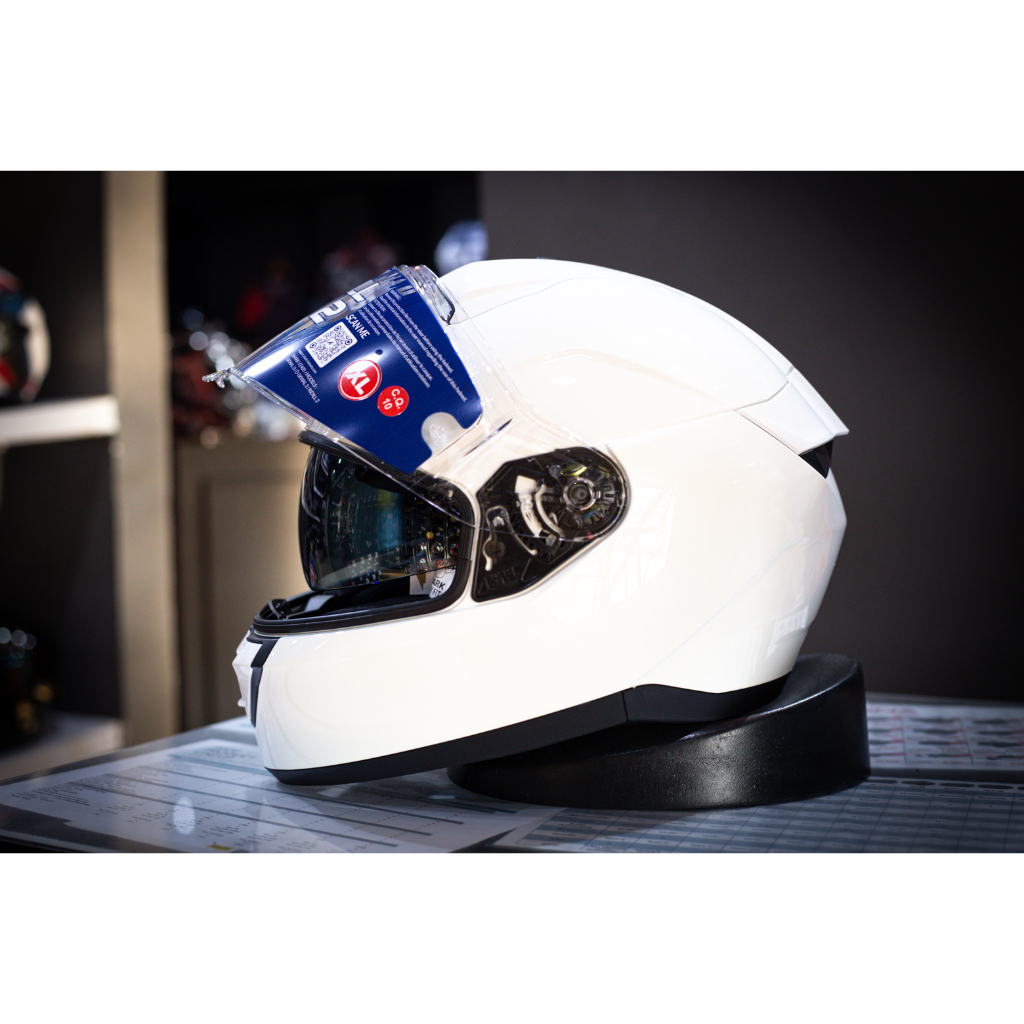 หมวกกันน็อคเต็มใบ SHARK รุ่น RIDILL 2 สี Blank White WHU