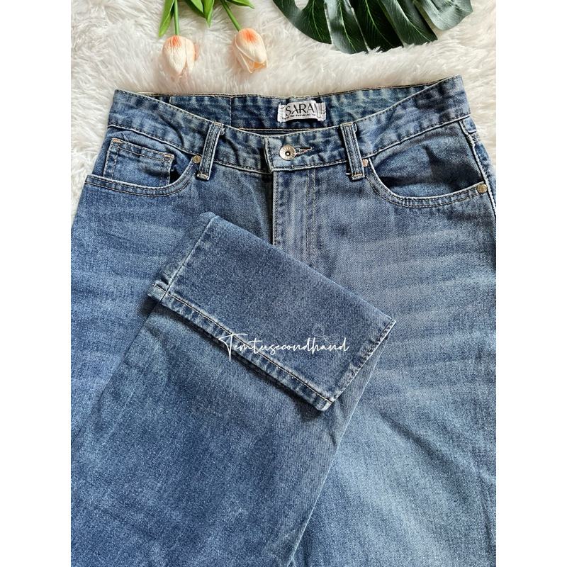 กางเกงยีนส์ Saran ทรงกระบอกกลางแม่แอนสีเข้ม SR036(มือสอง)