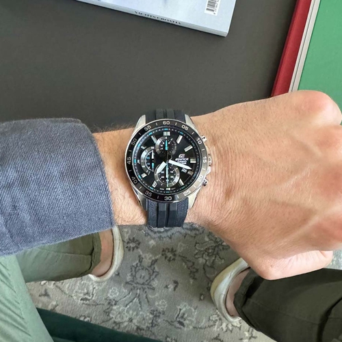 Edifice นาฬิกาข้อมือผู้ชาย สายเรซิ่น สีดำ รุ่น EFV-550P,EFV-550P-1A