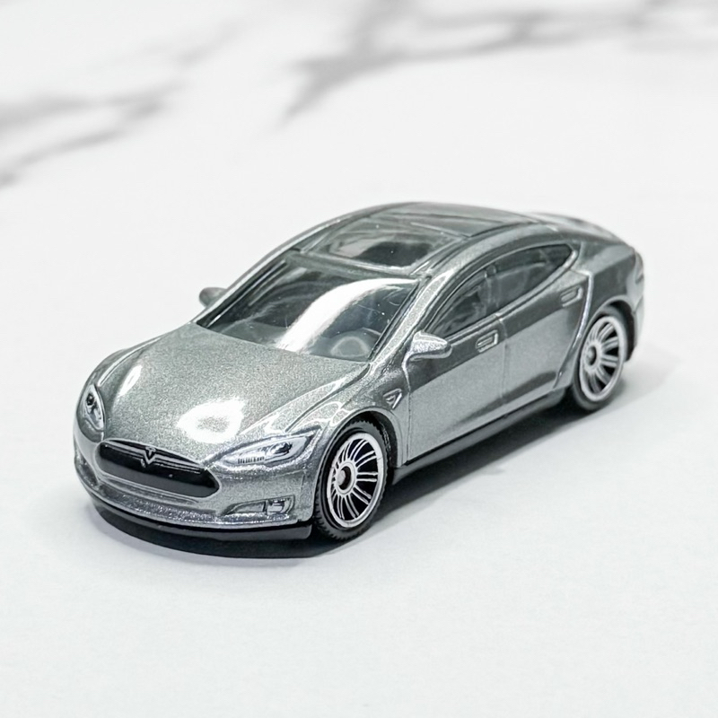 โมเดลรถเหล็ก Matchbox รถไฟฟ้า Tesla Model S สีดำเทา