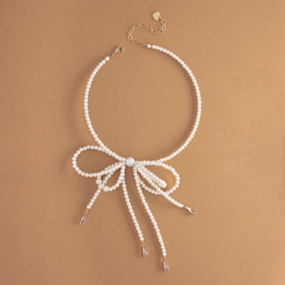 FRESH WATER PEARL BOW NECKLACE  สร้อยคอมุกทรงโบว์