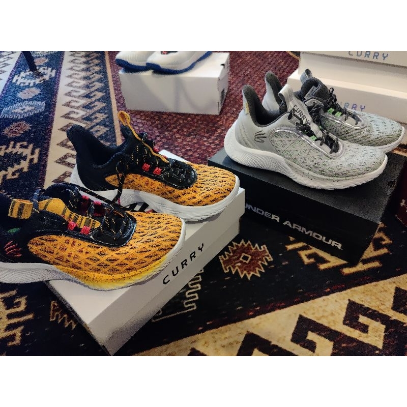 รองเท้าบาสมือสอง สภาพ99%Under armor curry 9