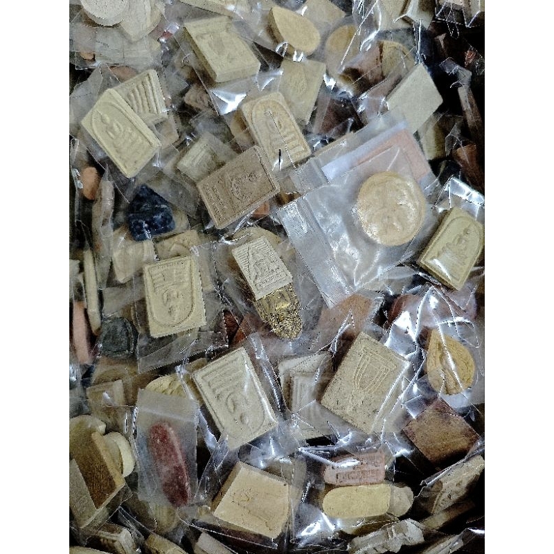 ชุดสุดคุ้ม!!พระเนื้อผง ชุดละ100องค์ 100บาท มีของแถมทุกชุด (ตกองค์ละ1บาท)ถูกมาก