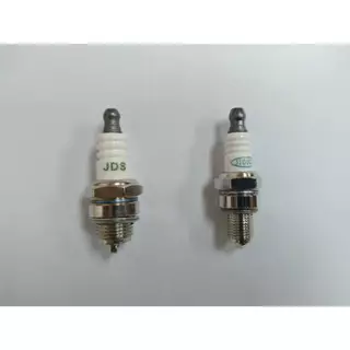หัวเทียน 2 จังหวะ L7T ใช้กับเครื่องตัดหญ้า รุ่น 411 260 328 เครื่องพ่นยา 767 เลื่อยยนต์ทุกยี่ห้อ