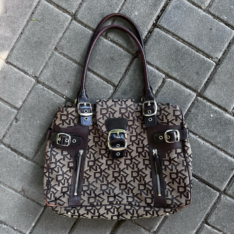 Vintage DKNY กระเป๋าสะพายข้าง