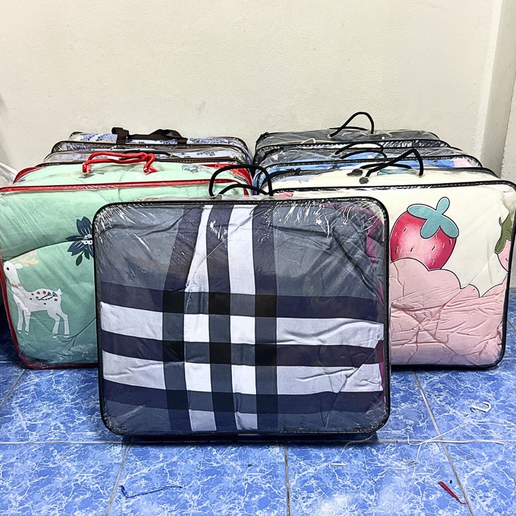 ผ้าห่มนวมขนาด 6 ฟุต เนื้อผ้าหนานุ่มสีไม่ตกห่มสบาย