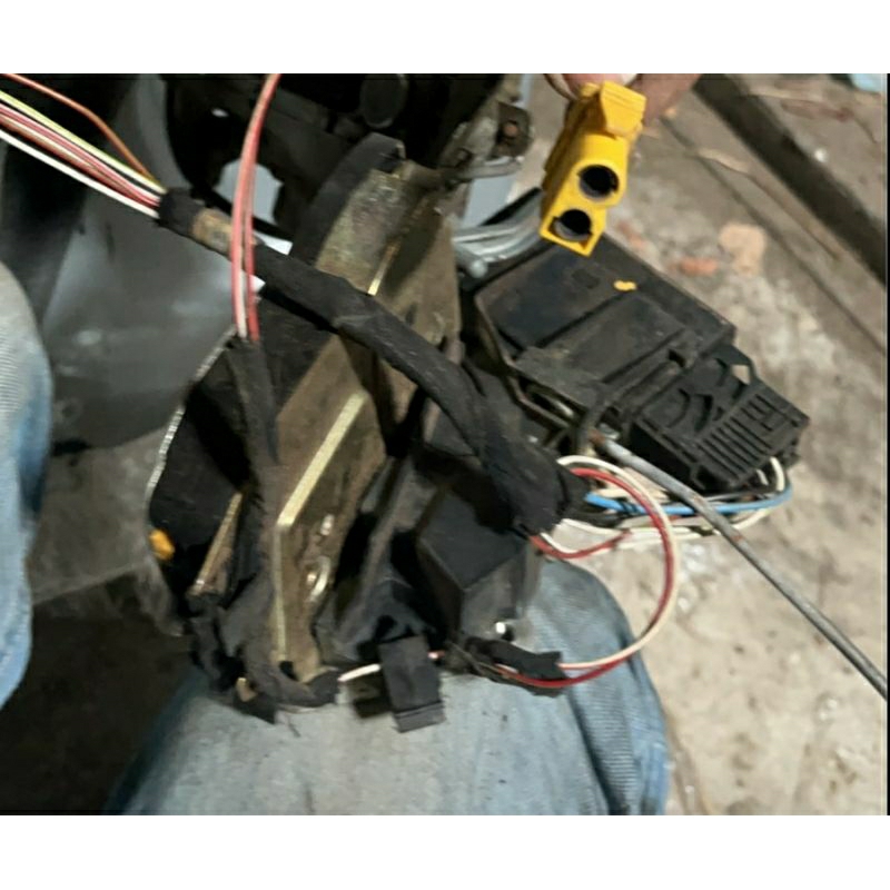 กลอนประตูพร้อมเซ็นทรัลล็อค BMW E36 Compact Coupe