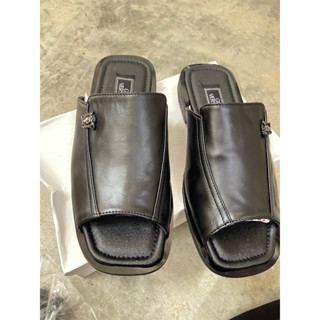 ทันรายอ new///versaceรองเท้า