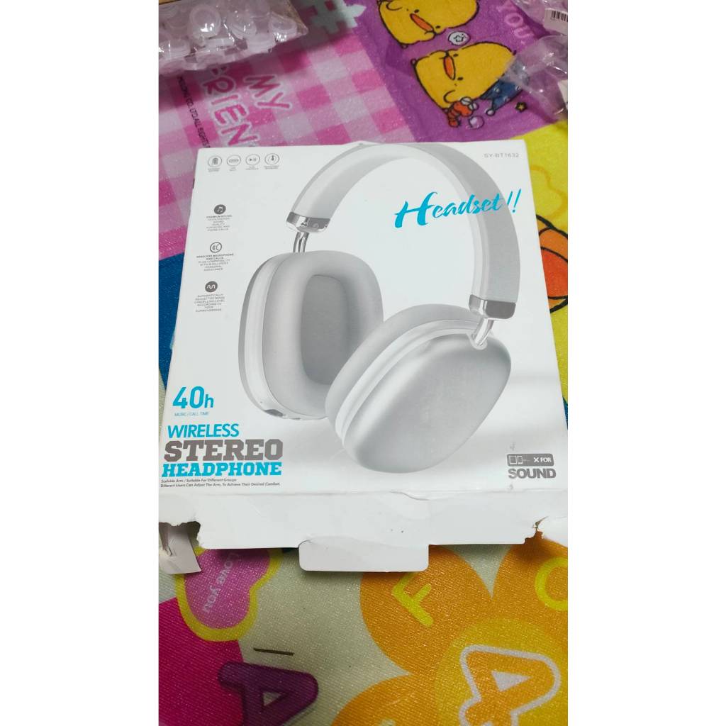 ชุดหูฟังบลูทูธไร้สายพร้อมเคสชารจ์ ทั้งแบบ in-ear และแบบครอบหู